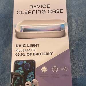 Traxx Device Sanitizer Cleaning Case with UV-C Light